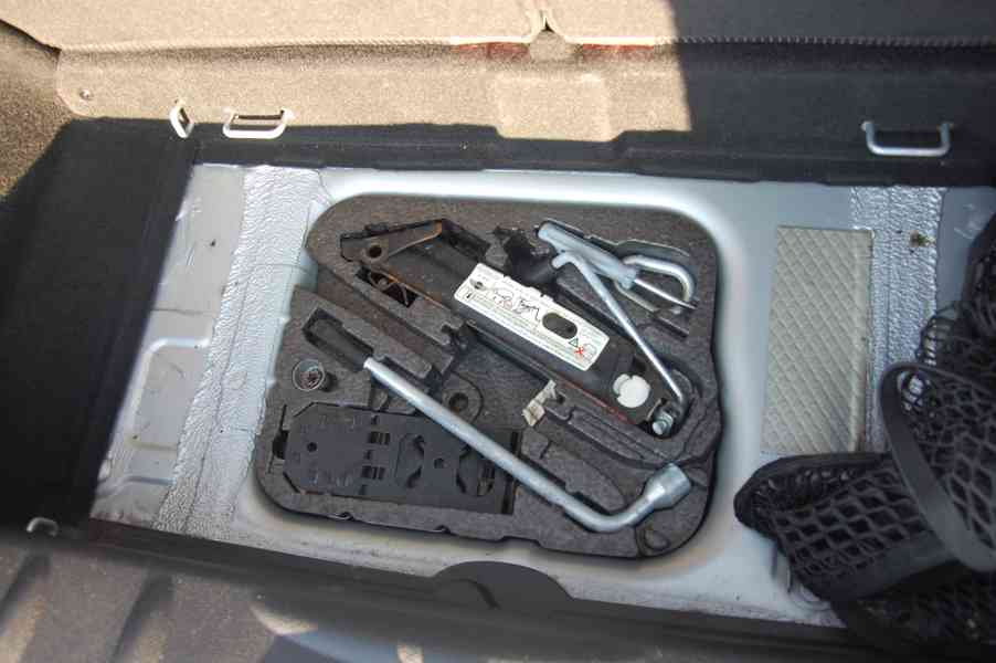 MINI Cooper 1,6D,  najeto jen 92.000km !!!, vynikající stav - foto 23