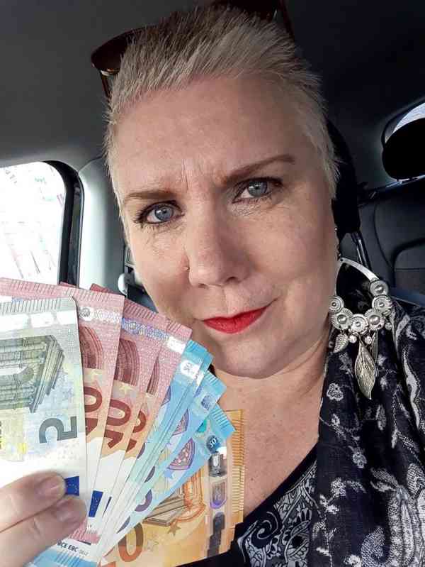 Úvěr financovaný nepřímo podniky a jednotlivci 48H