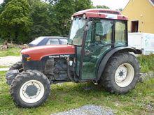 Kolový traktor do vinice New Holland TN 75 F - foto 1