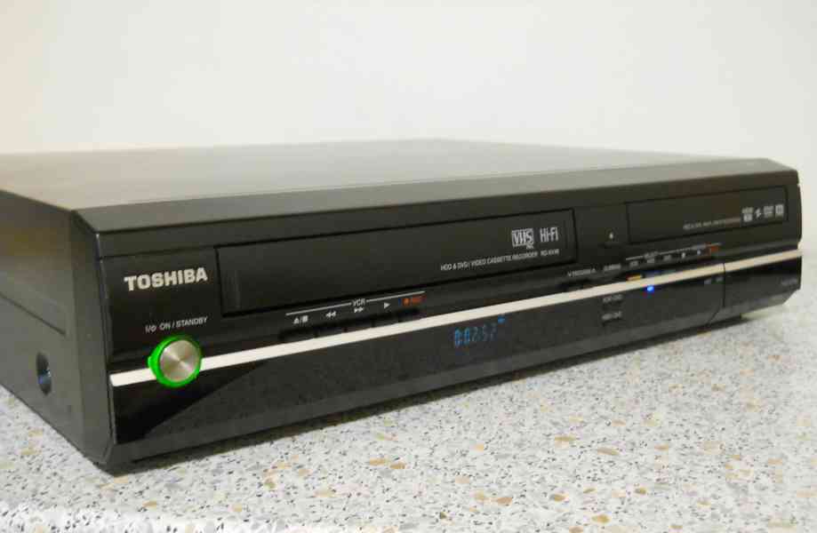 ⚠️ VHS-HDD-DVD rekordér Toshiba RD-XV48 - foto 6
