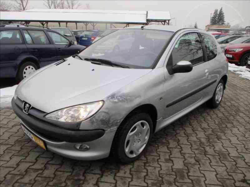 Peugeot 206 1,1 i KLIMA - foto 2