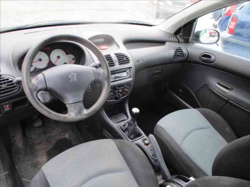 Peugeot 206 1,1 i KLIMA - foto 5