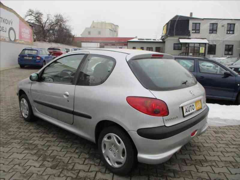 Peugeot 206 1,1 i KLIMA - foto 3