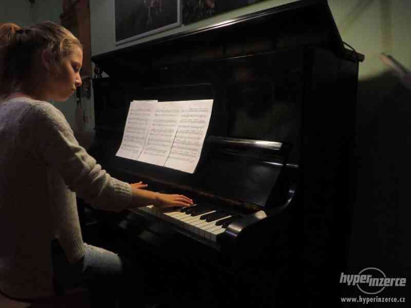 Lekce ve hře na piano v Praze - foto 1