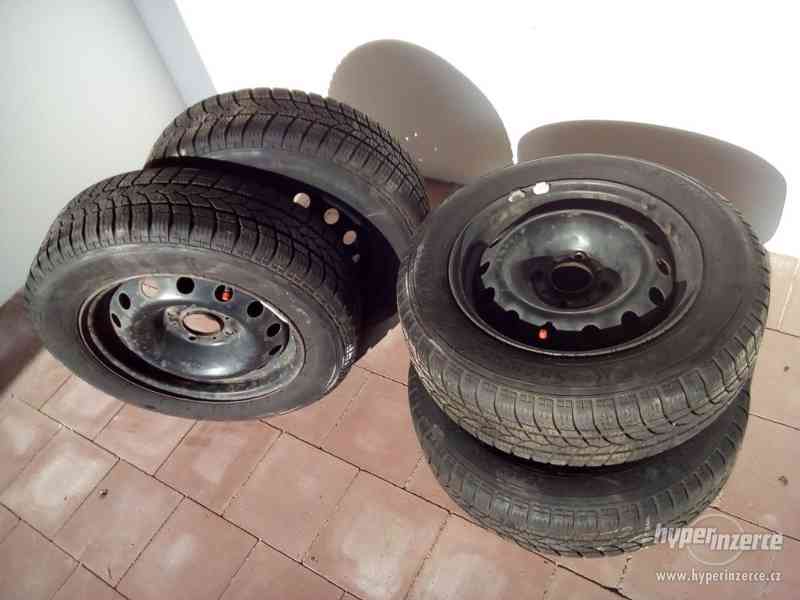 Zimní pneumatiky 175/65 R14 včetně disků - foto 5