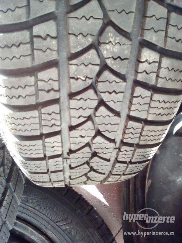 Zimní pneumatiky 175/65 R14 včetně disků - foto 9