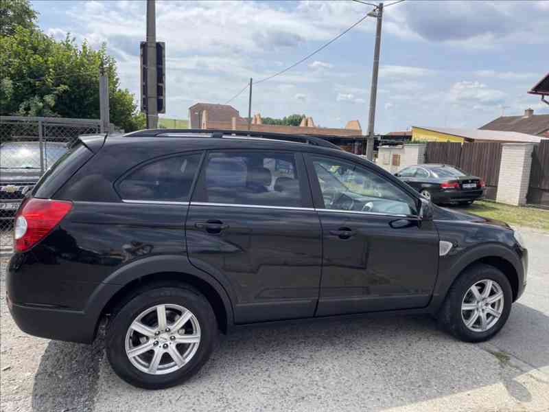 CHEVROLET CAPTIVA 2,4 I 4X4 7MIST PO VELKÉM SERVISU - foto 2