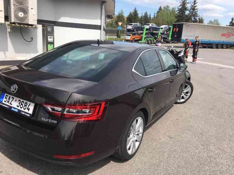 Škoda Superb - foto 2