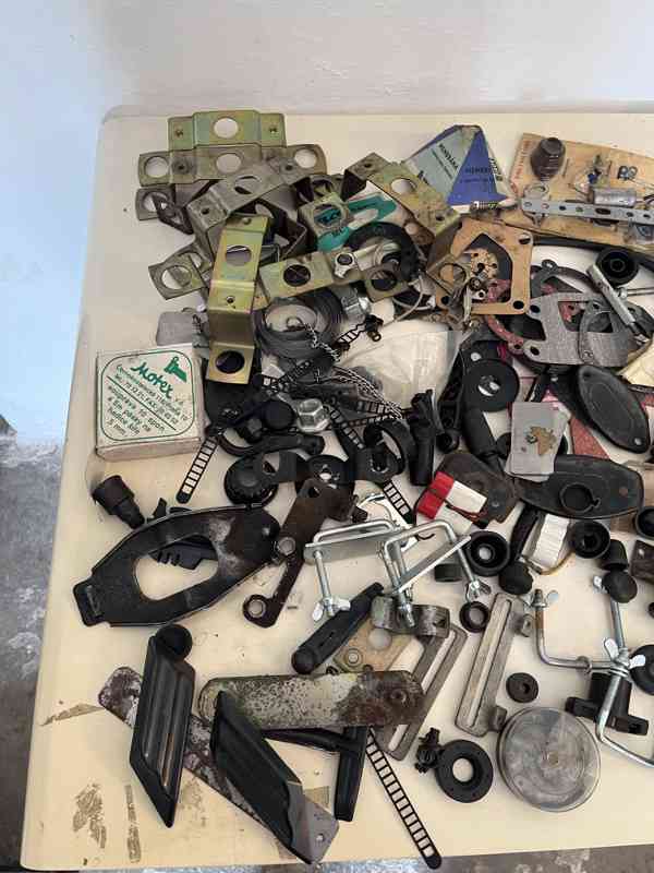 Drobnosti a ostatní na Škoda 105-130 - foto 8