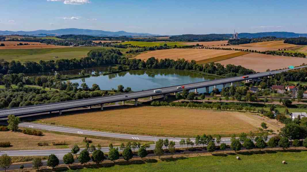 Stavební pozemek / komerční Bělotín - foto 4