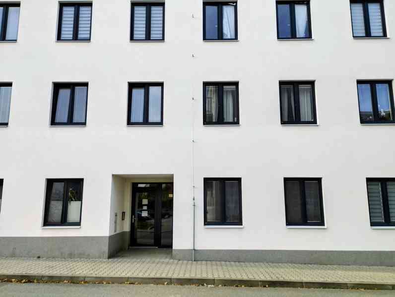 Byt 2kk 50m2 s balkonem - foto 5