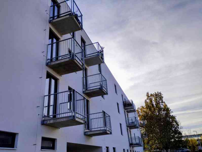 Byt 2kk 50m2 s balkonem - foto 4