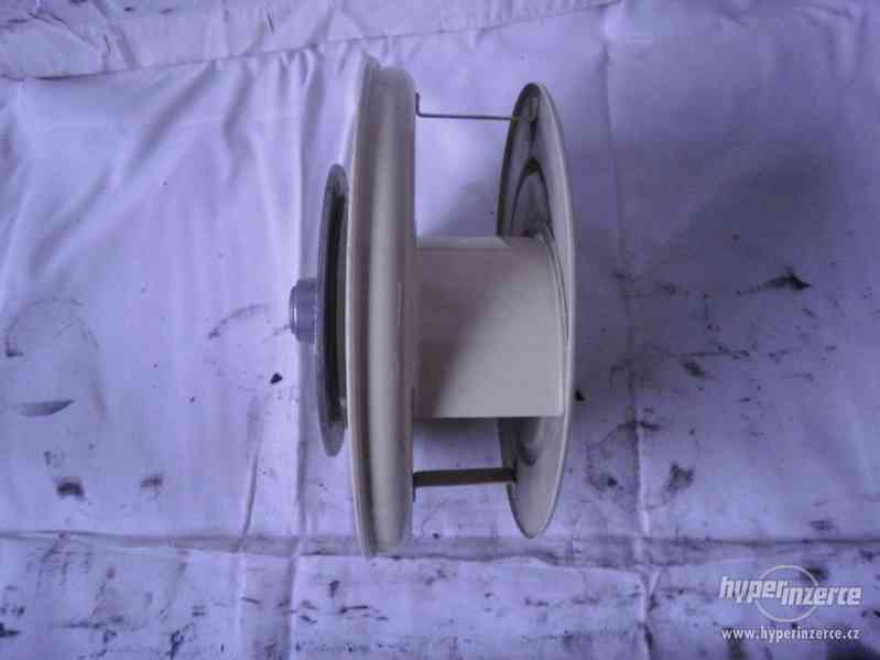 Střešní ventilátor, střešní odvětrávání - foto 2