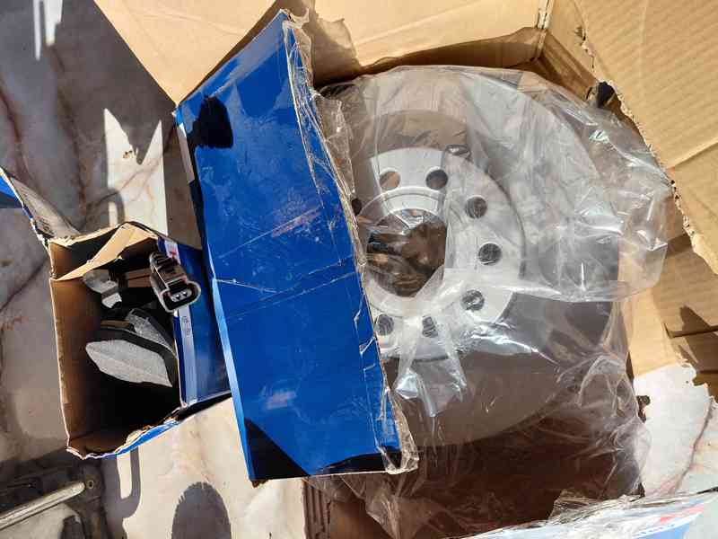 Prodavam Škoda VAG brzdove kotouce 288mm Bosch fungel nove - foto 1