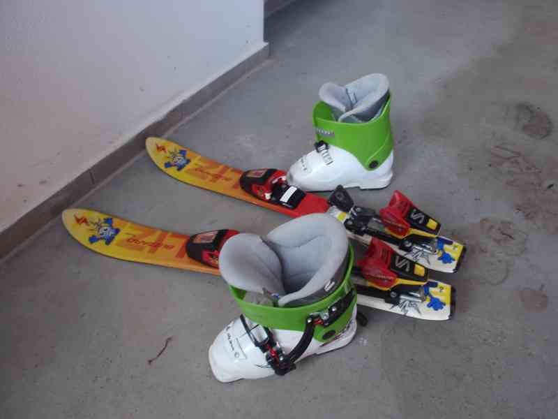 dětské lyže a boty