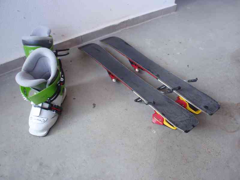 dětské lyže a boty - foto 4