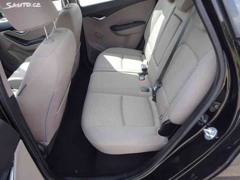Hyundai ix 20 1.6i r.v.2013 (91 kw) 1.Majitel (57 000 km) - foto 16