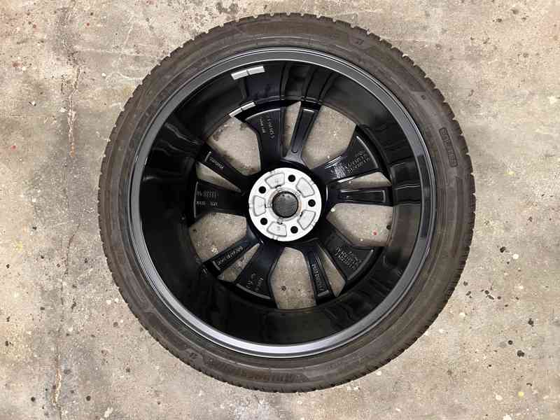 Octavia - originál komplet zimní kola.Jako nové.8mm.Přivezu - foto 9