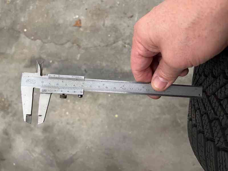 Octavia - originál komplet zimní kola.Jako nové.8mm.Přivezu - foto 2