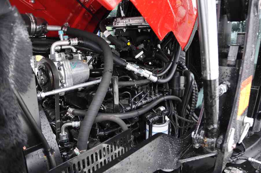 Prodam traktor HANWO HWB 604C.Traktor 65 koni 48kW. - foto 10