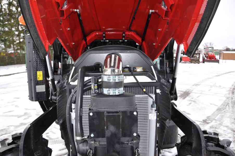 Prodam traktor HANWO HWB 604C.Traktor 65 koni 48kW. - foto 8