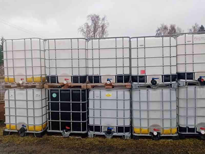 IBC nádrže kontejnery 1000 litrů černé, bílé  - foto 4