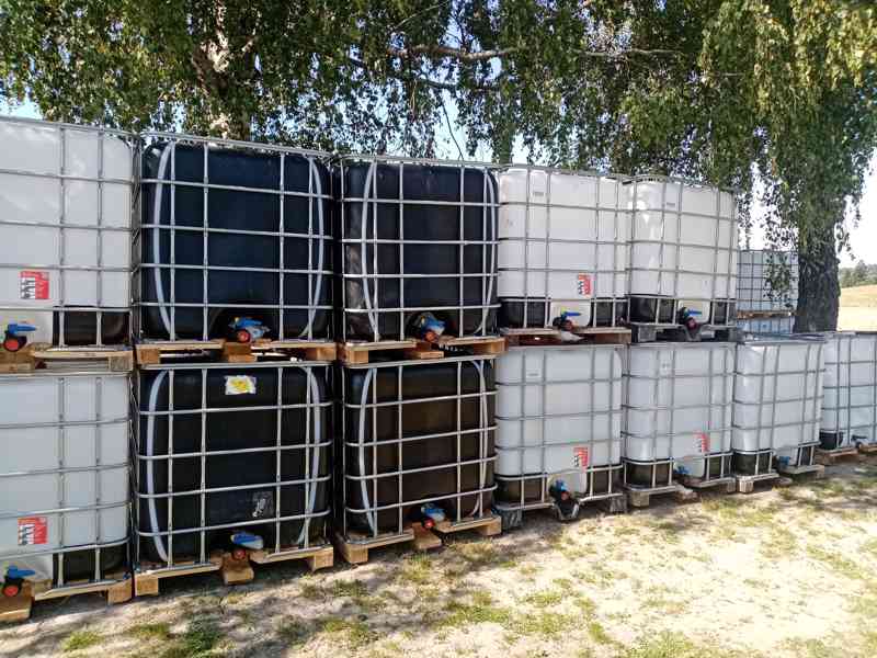 IBC nádrže kontejnery 1000 litrů černé, bílé  - foto 5