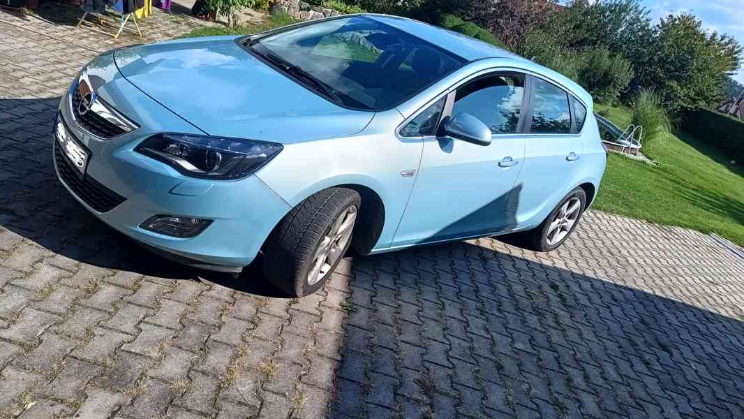 Astra J, 1.6Turbo 132kw - foto 1