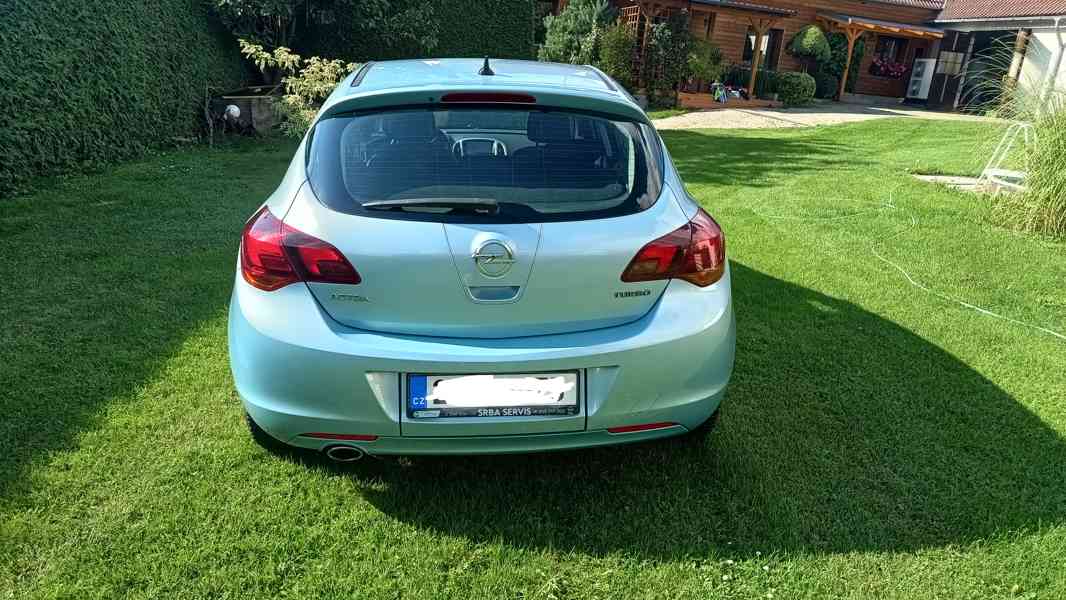 Astra J, 1.6Turbo 132kw - foto 8