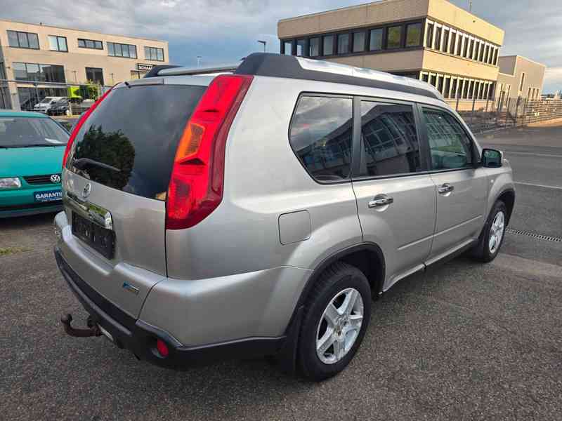 Nissan X-Trail 2,5i LE 4X4 Aut. benzín 124kw - foto 13