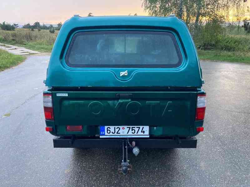Toyota Hilux 2,5D 4x4	 - foto 3