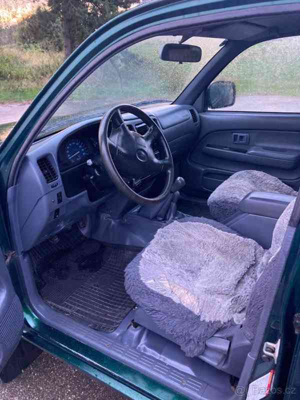Toyota Hilux 2,5D 4x4	 - foto 7