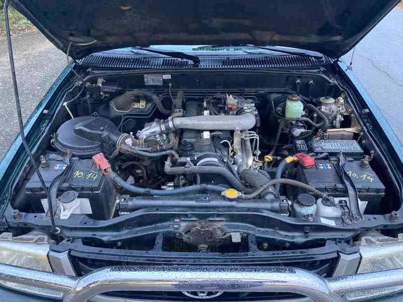 Toyota Hilux 2,5D 4x4	 - foto 5