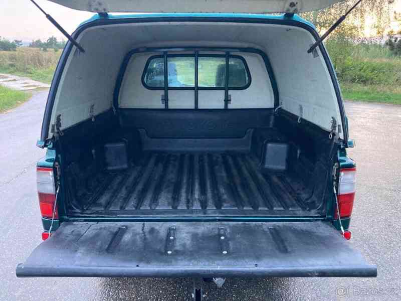 Toyota Hilux 2,5D 4x4	 - foto 4