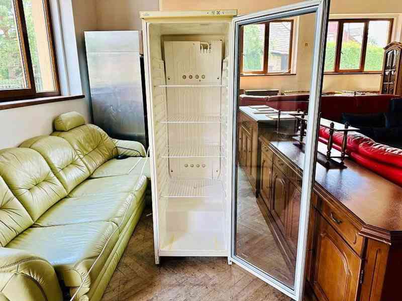  944 Prosklená lednice chladnice vitrína CALEX   - foto 2