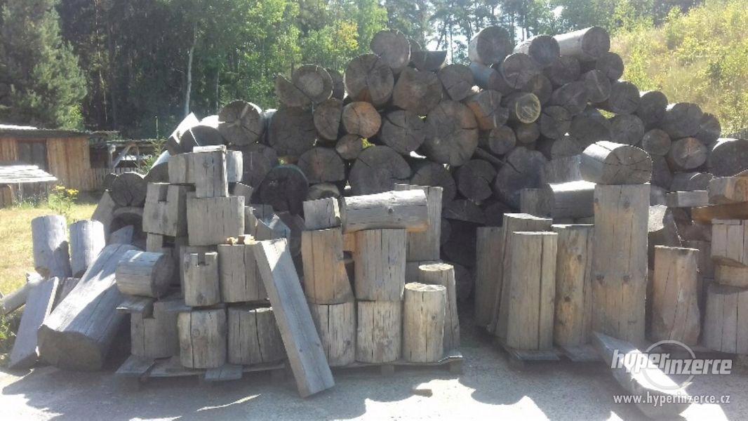 Palivové dřevo 400 Kč/bm +  zdarma menší laťky, prkna - foto 1