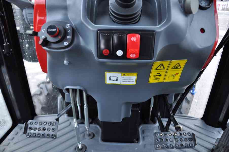 Traktor HANWO HWE 504C.  Traktor 50 koni 37kW. - foto 6