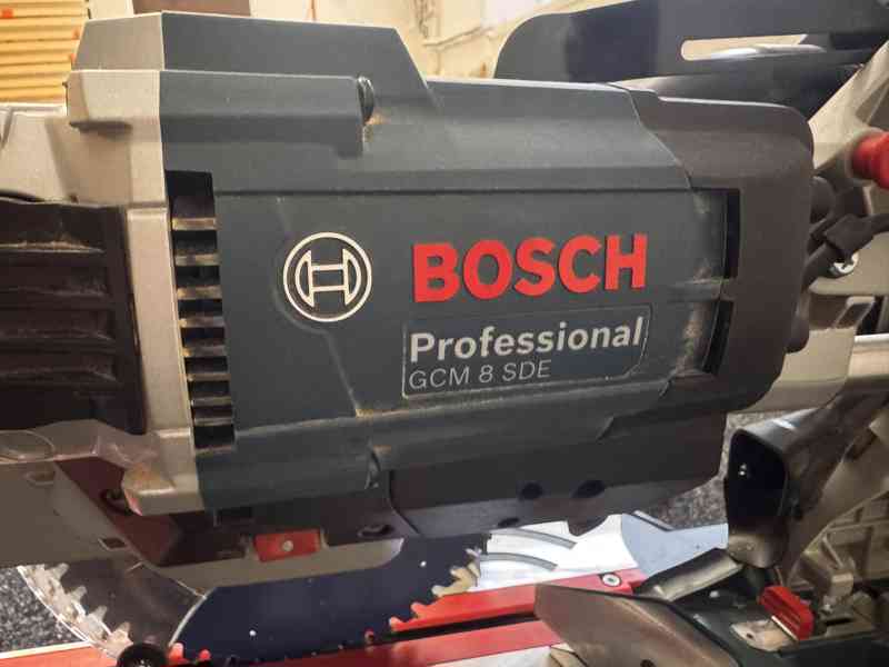 Pila pokosová Bosch GCM 8 SDE - foto 6