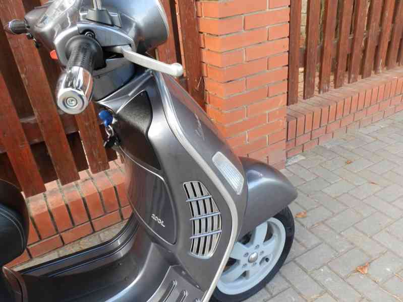 Vespa GT 200 Granturismo - foto 13