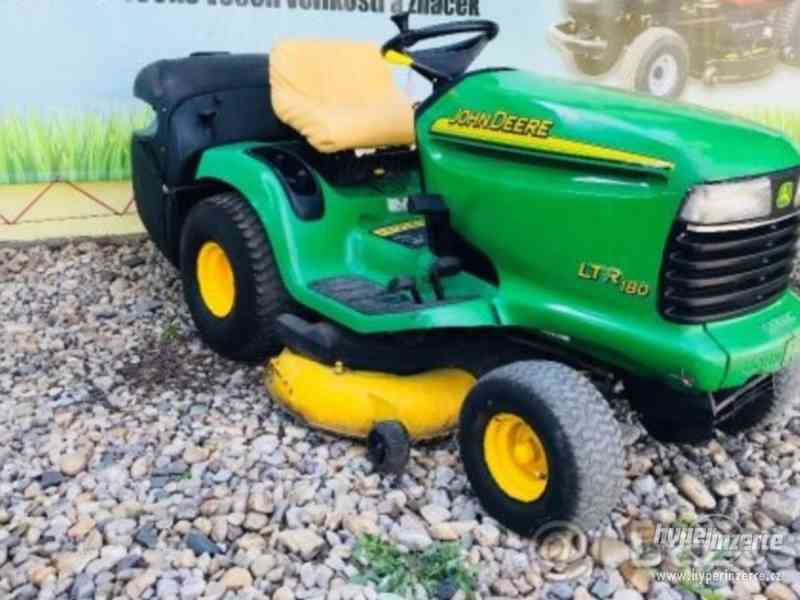 Zahradni traktor trakturek John Deere 18, 2v,hydro - foto 1