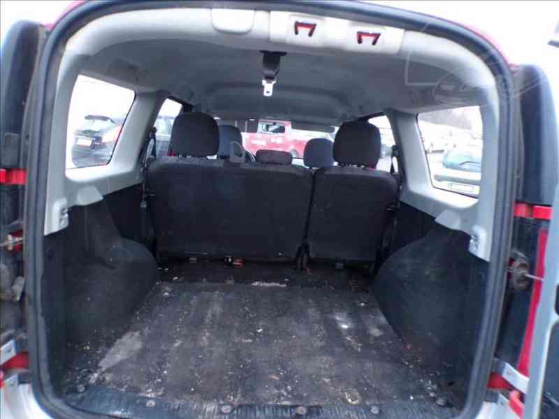 Dacia Logan 1,6 i - foto 9