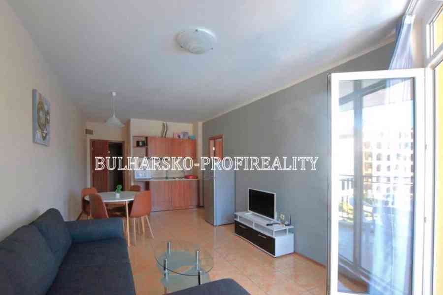 Exkluzivní nabídka: Prostorný apartmán 2+kk s bočním výhlede - foto 11