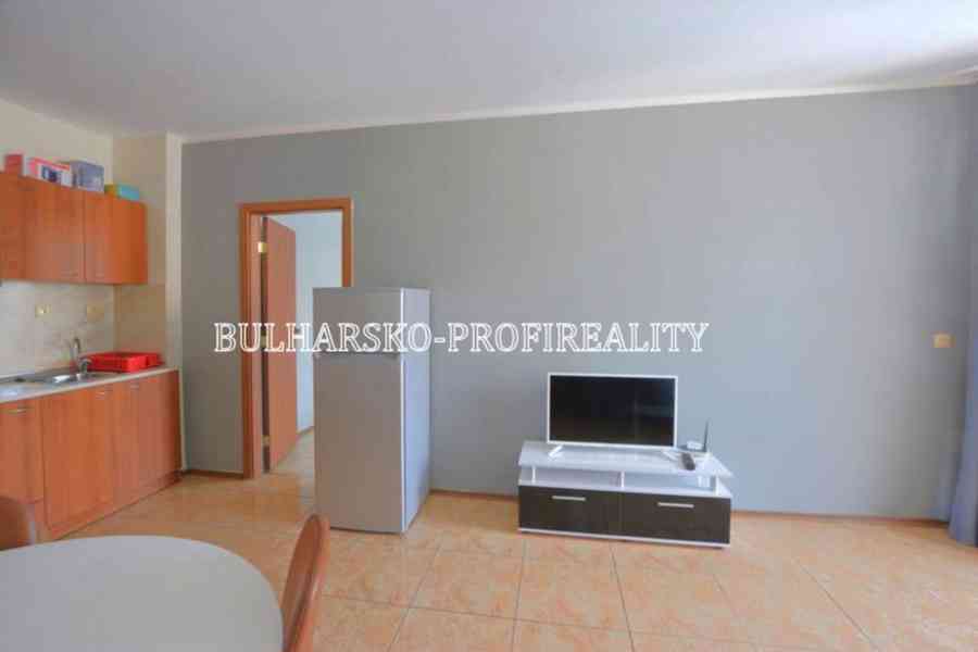 Exkluzivní nabídka: Prostorný apartmán 2+kk s bočním výhlede - foto 13