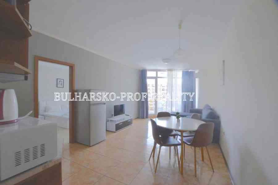 Exkluzivní nabídka: Prostorný apartmán 2+kk s bočním výhlede - foto 14