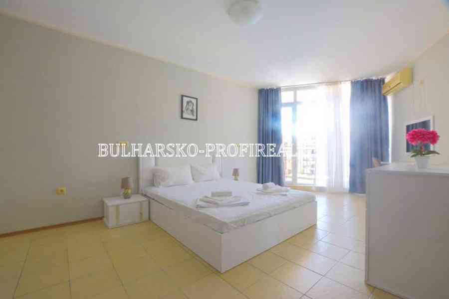 Exkluzivní nabídka: Prostorný apartmán 2+kk s bočním výhlede - foto 4