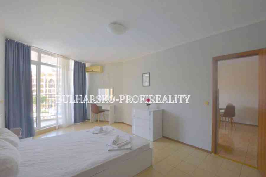 Exkluzivní nabídka: Prostorný apartmán 2+kk s bočním výhlede - foto 5