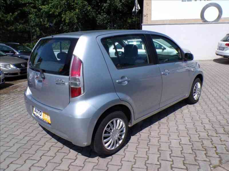 Daihatsu Sirion 1,0 i - foto 3