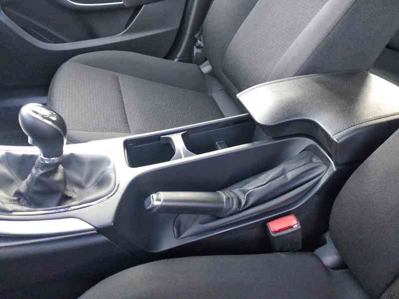 Opel Insignia ST 2.0cdti 103 Kw,ČR,nehavar,nelak,garážován - foto 15