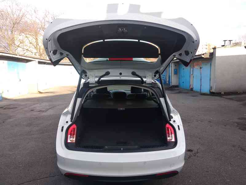 Opel Insignia ST 2.0cdti 103 Kw,ČR,nehavar,nelak,garážován - foto 18