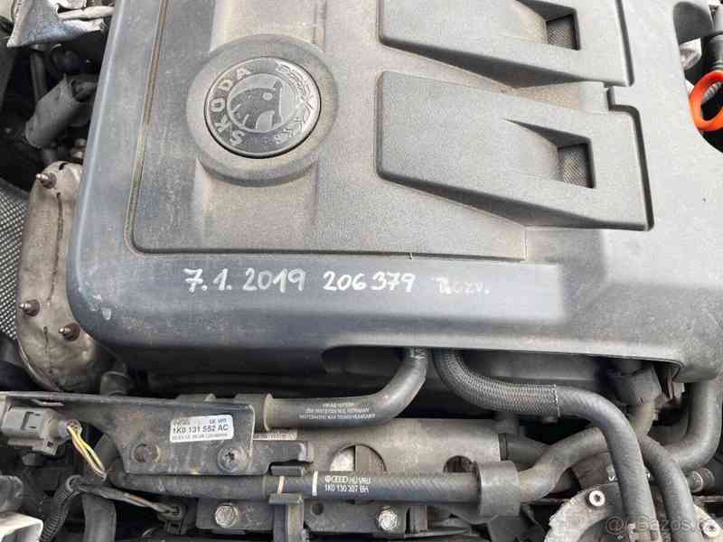 Škoda Superb 2,0   TDI Ambition - foto 15
